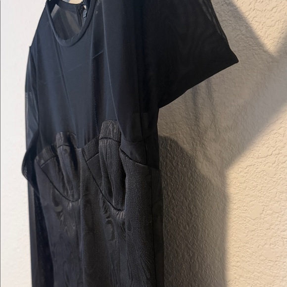 Alice + Olivia Takako Mesh Black Crew Neck Mini Dress - Picture 5 of 10